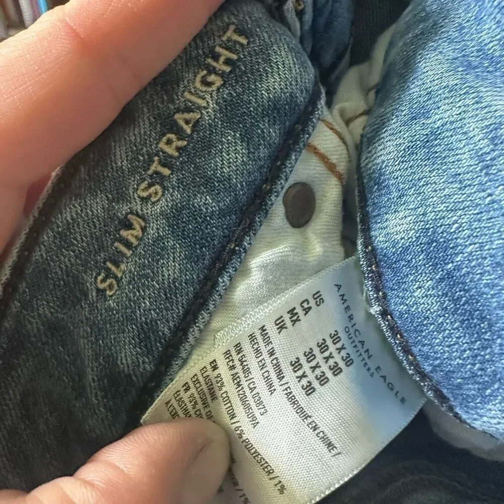 American Eagle Slim Straight distressed 30x30 jeans